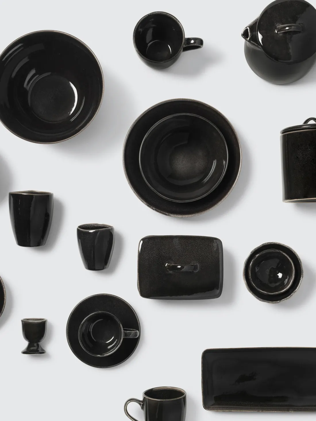 Platos llanos artesanales Nordic Coal, 4 uds.