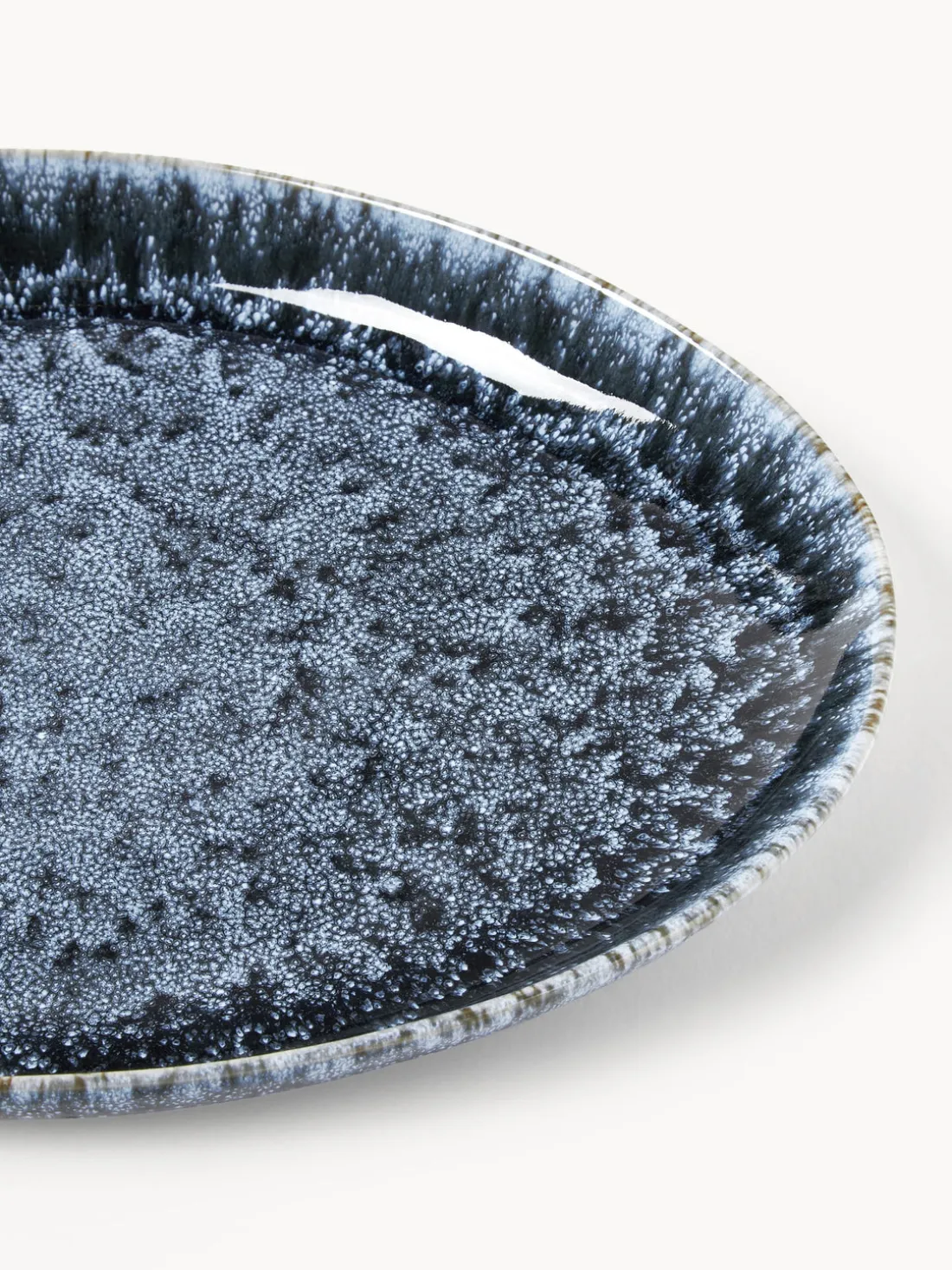 Platos llanos artesanales de forma orgánica Macey, 4 uds.