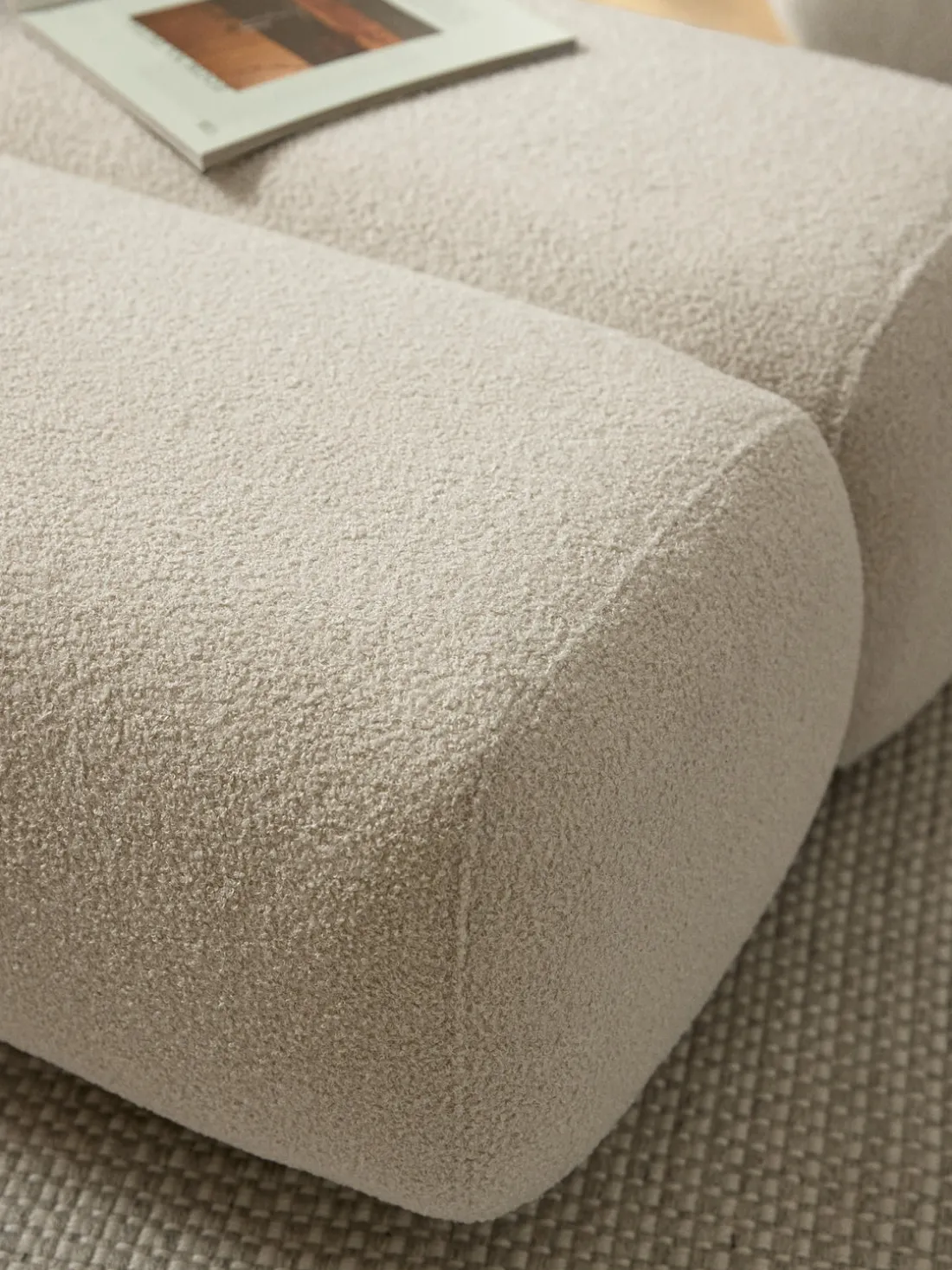 Puf de borreguillo Caterpillar