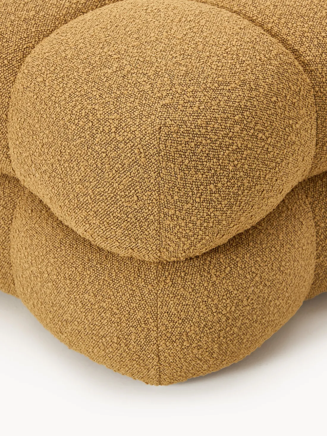 Puf en tejido bouclé Ellie