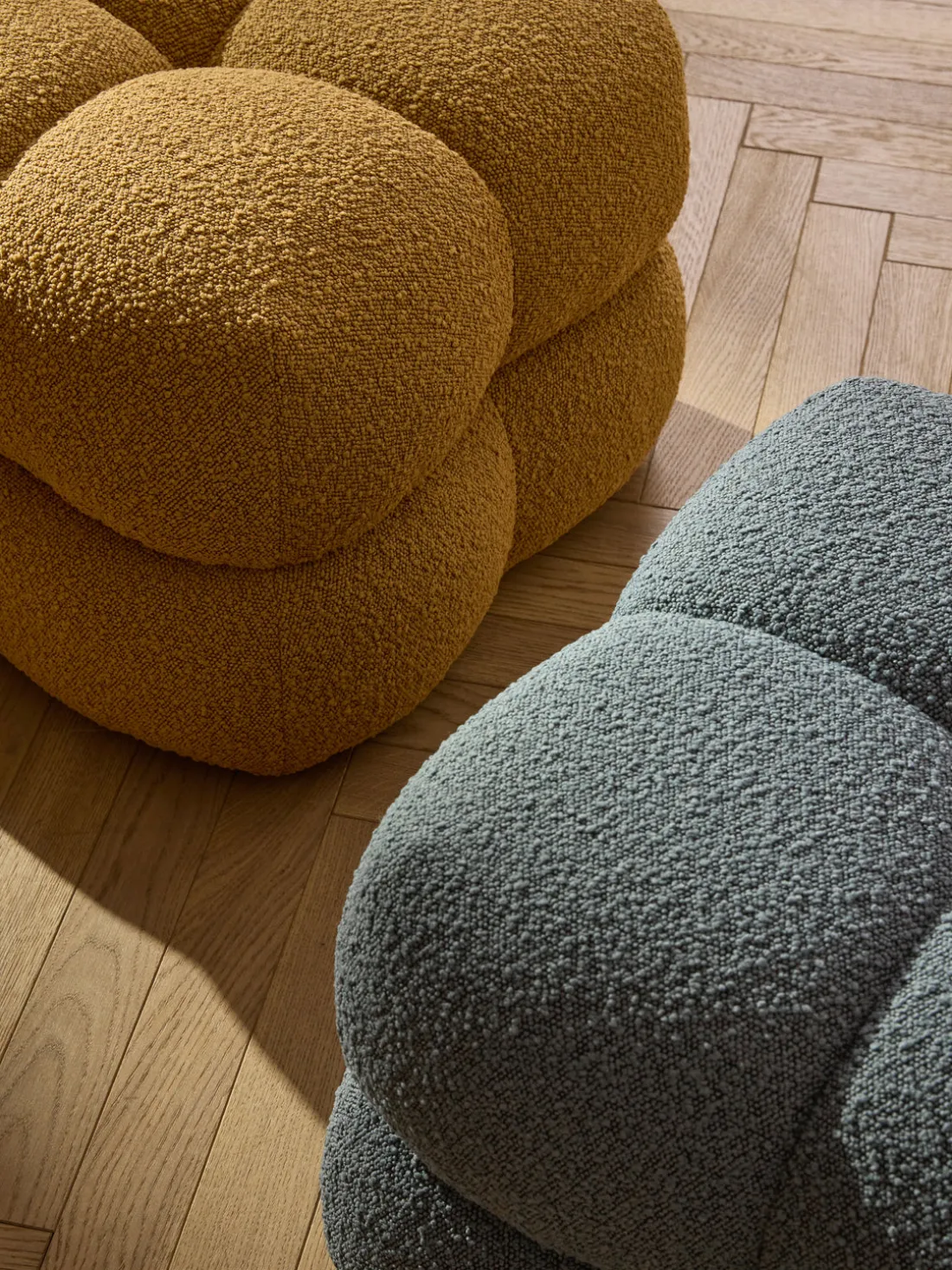 Puf en tejido bouclé Ellie