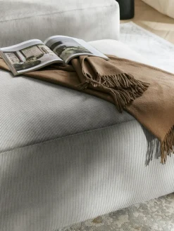 Puf reposapiés de pana Melva, An 99 x F 72 cm