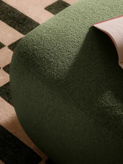 Puf reposapiés en tejido bouclé Sofia