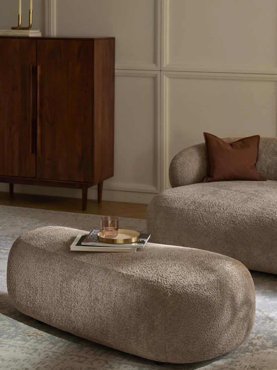 Puf reposapiés grande de borreguillo bouclé Alba