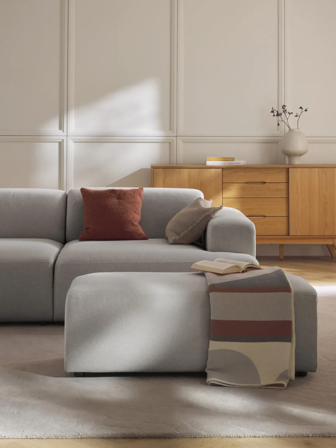 Reposapiés puf grande Melva, 116 x 42 cm