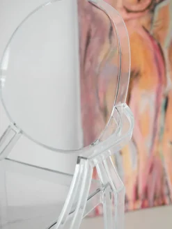 Silla con reposabrazos de diseño Louis Ghost