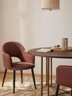 Silla con reposabrazos de terciopelo Rachel