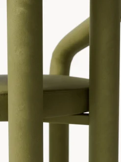 Silla con reposabrazos de terciopelo Calan