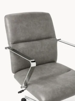 Silla de escritorio de cuero sintético con reposabrazos Reto, altura regulable