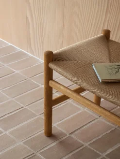 Silla de madera con asiento tejido a mano CH36