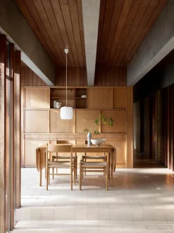 Silla de madera con asiento tejido a mano CH36