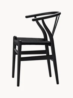 Silla de madera con asiento tejido a mano CH24