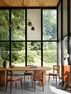 Silla de madera de nogal con tejido vienés C-Chair