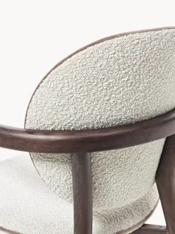 Silla de madera tapizado en tejido bouclé Maia