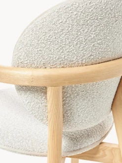 Silla de madera tapizado en tejido bouclé Maia