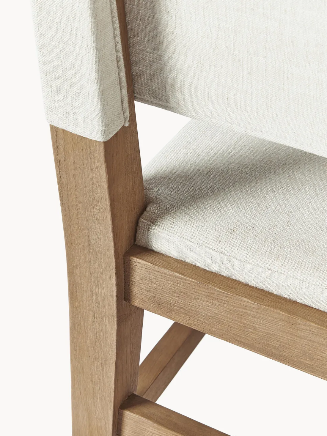 Silla tapizada de madera Liano