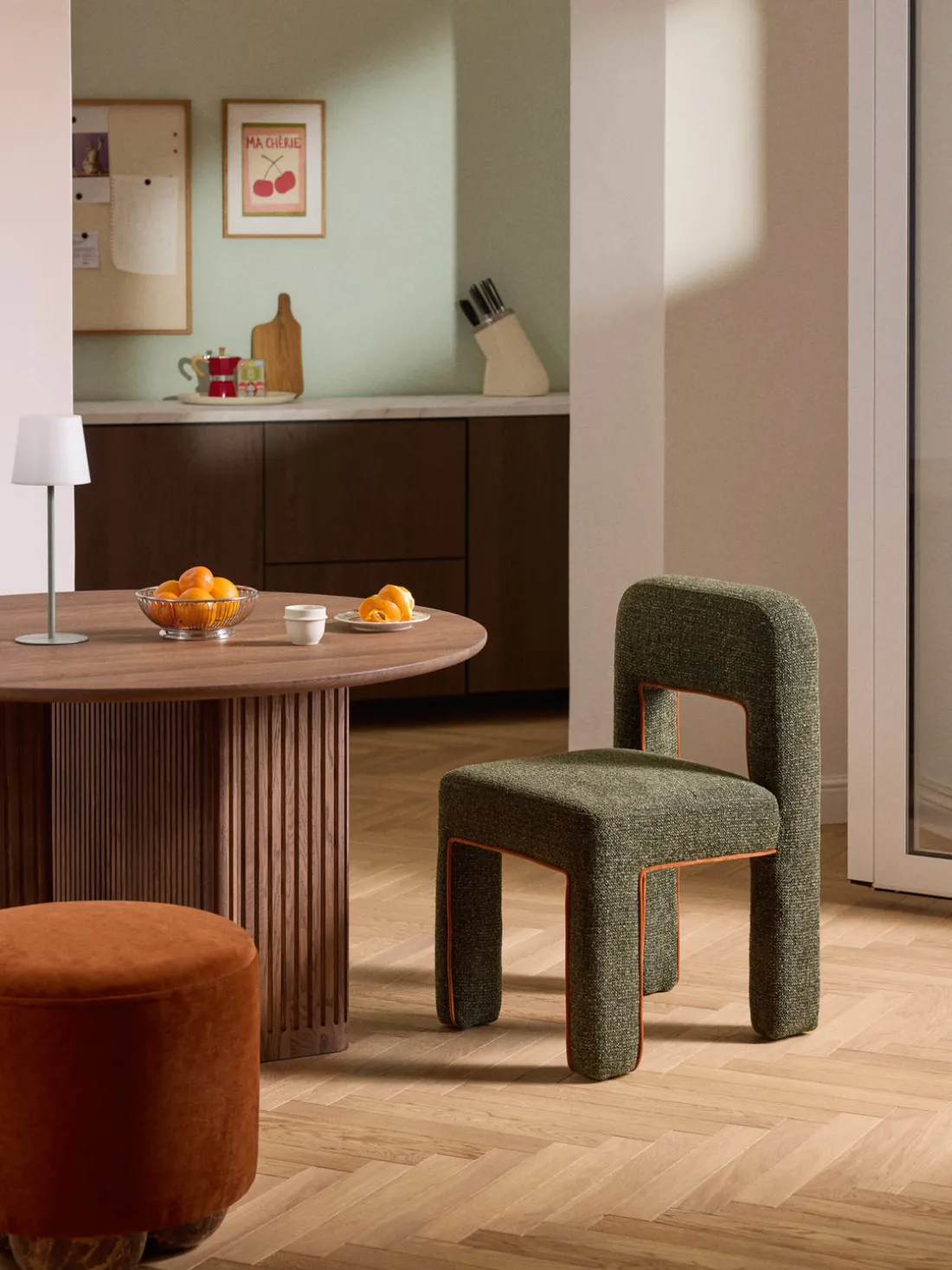 Silla tapizada en tejido bouclé Ana