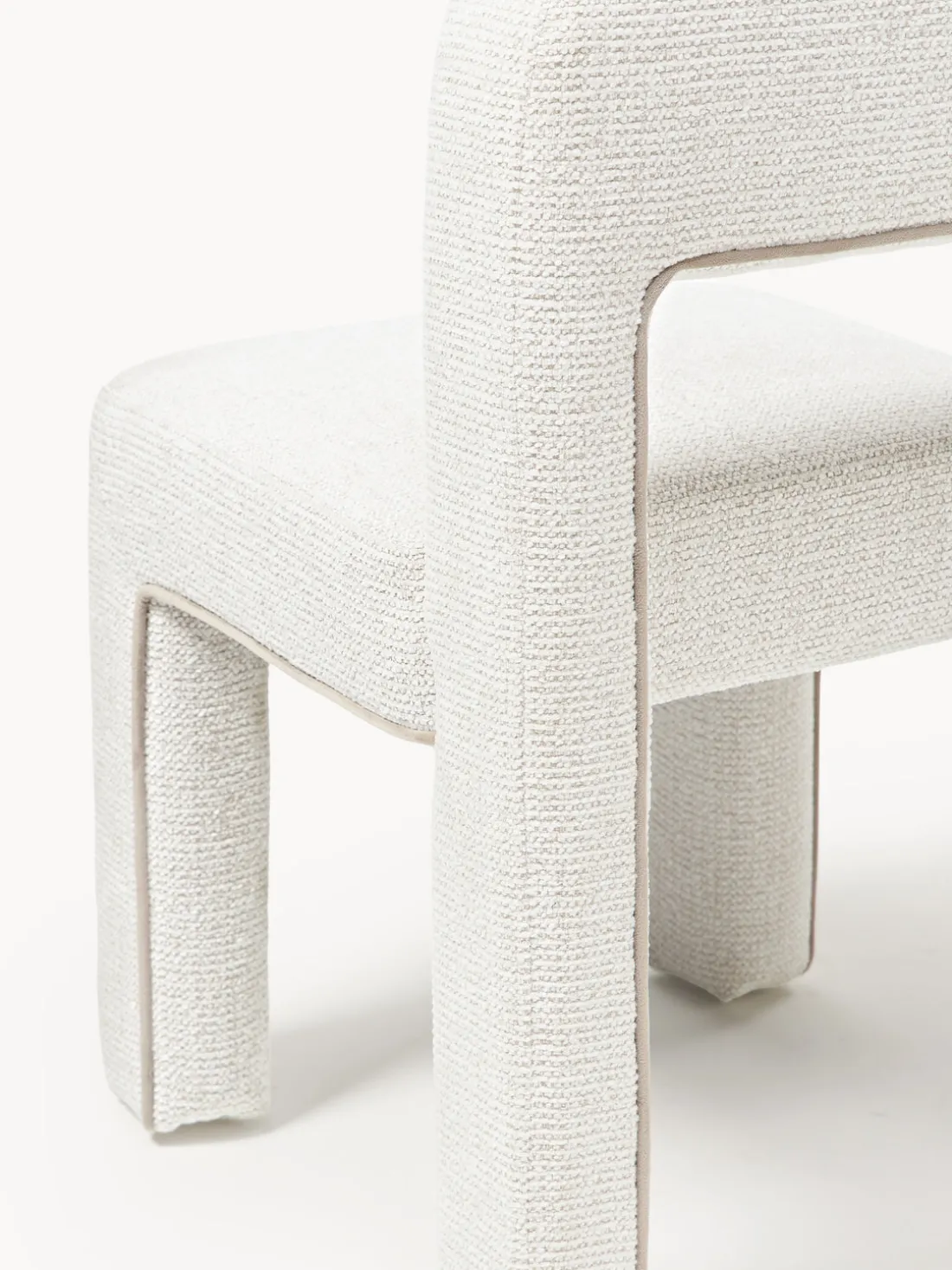 Silla tapizada en tejido bouclé Ana