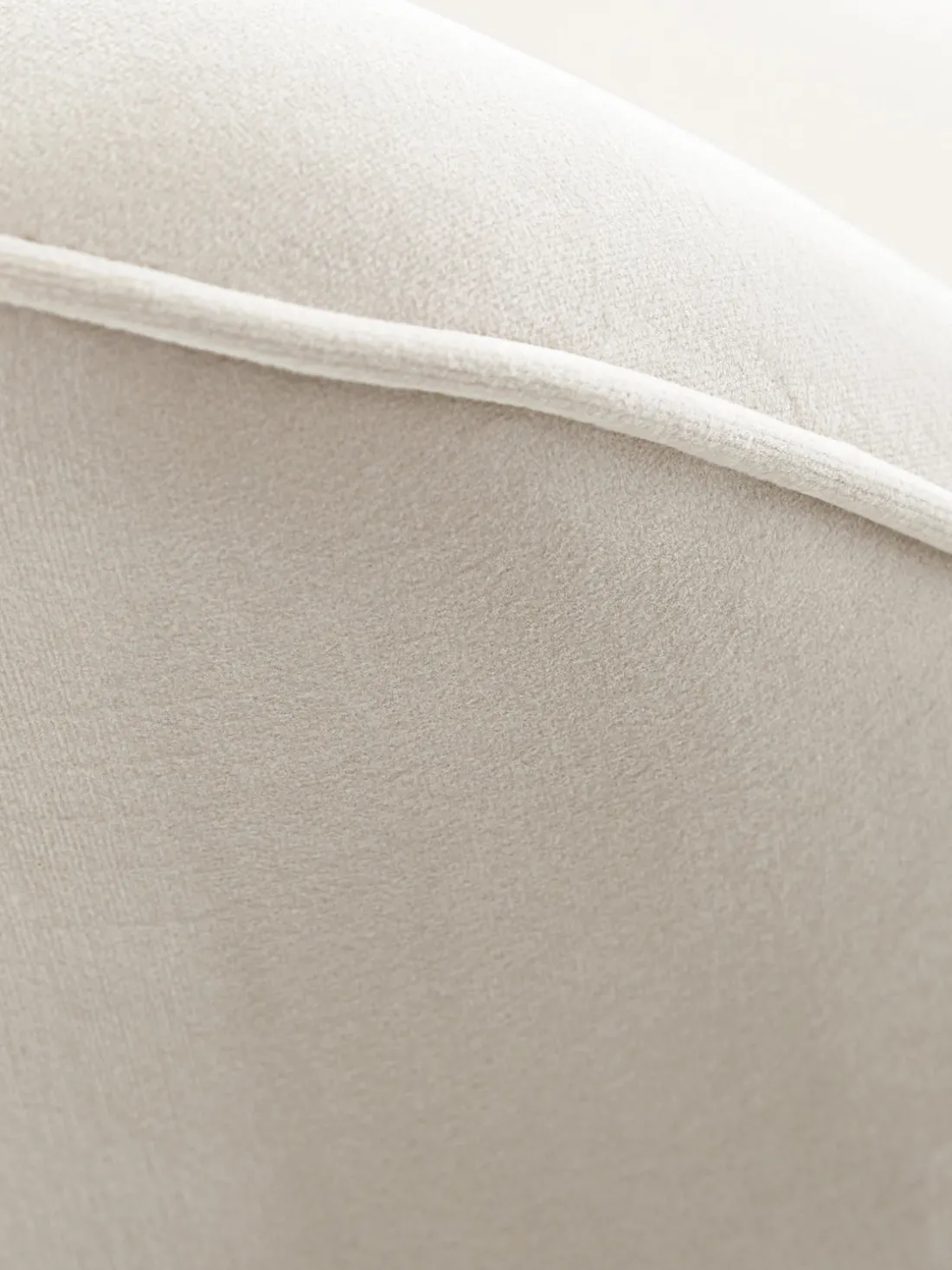 Silla tapizada en terciopelo Ava