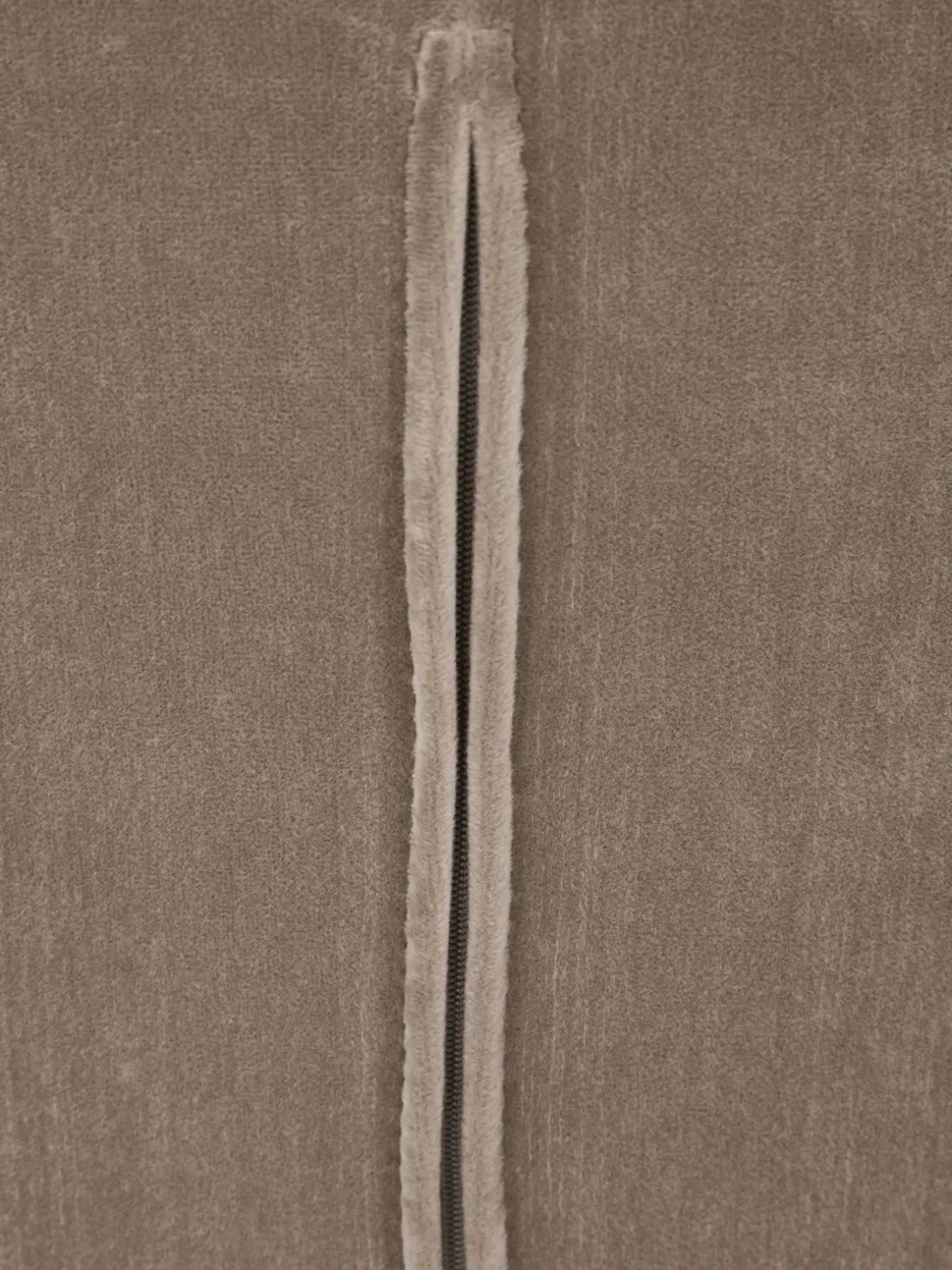 Silla tapizada en terciopelo Tess