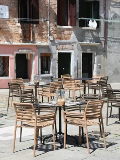 Sillas de jardín apilables con reposabrazos Doga, 2 uds.