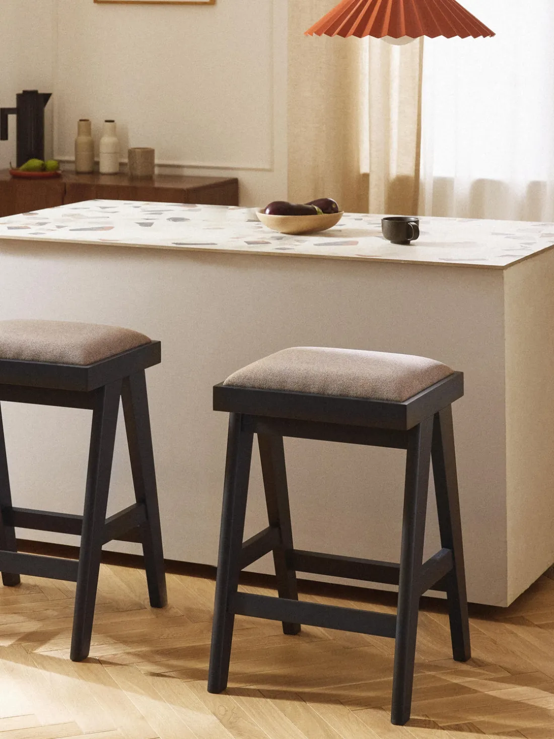 Taburete alto tapizado Sissi