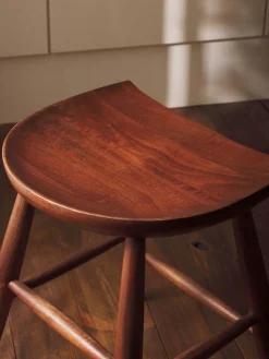 Taburete de madera de mango Nino