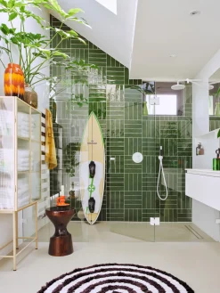 Taburete de madera de mango Burgundy