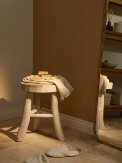 Taburete redondo de madera de mungur Beachside