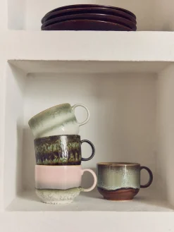 Taza artesanal con esmalte reactivo 70's