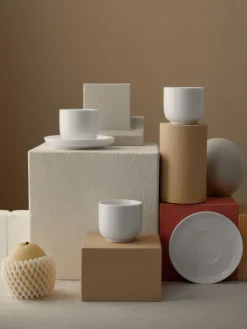 Tazas de café espresso de porcelana con platitos Nessa, 4 uds.