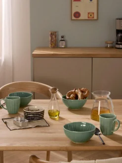 Tazas de porcelana con relieves Sali, 4 uds.