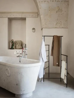 Toallero metálico plegable Dora