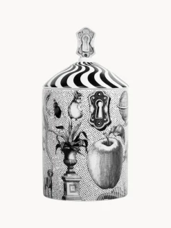 Vela perfumada artesanal Miracle (ámbar, rosa y pachulí)