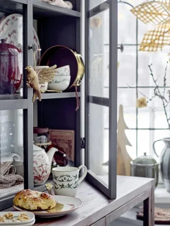 Vitrina de madera de abeto Tone