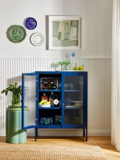 Vitrina de metal con cristal acanalado The Mixer