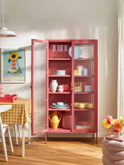 Vitrina de metal con cristal acanalado The Collector