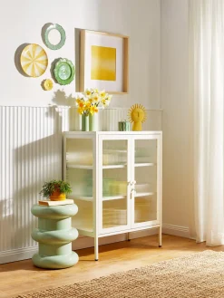 Vitrina de metal con cristal acanalado The Mixer