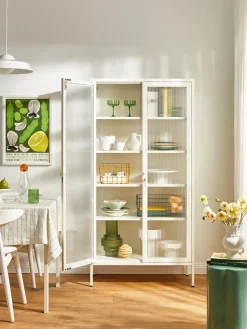 Vitrina de metal con cristal acanalado The Collector