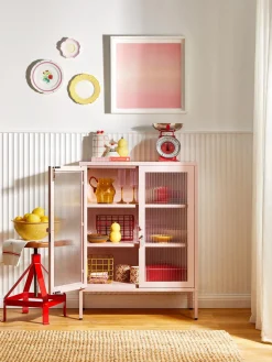 Vitrina de metal con cristal acanalado The Mixer