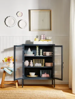 Vitrina de metal con cristal acanalado The Mixer