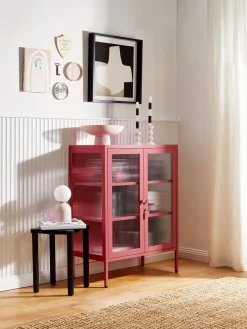 Vitrina de metal con cristal acanalado The Mixer