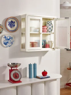 Vitrina de pared The Kit