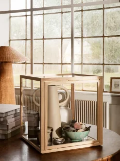 Vitrina de roble Miru