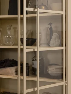 Vitrina Exhibit Sand