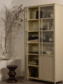 Vitrina Exhibit Sand