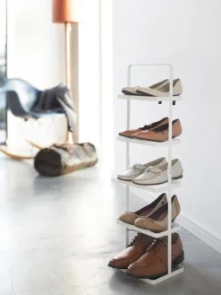 Zapatero de metal Tower