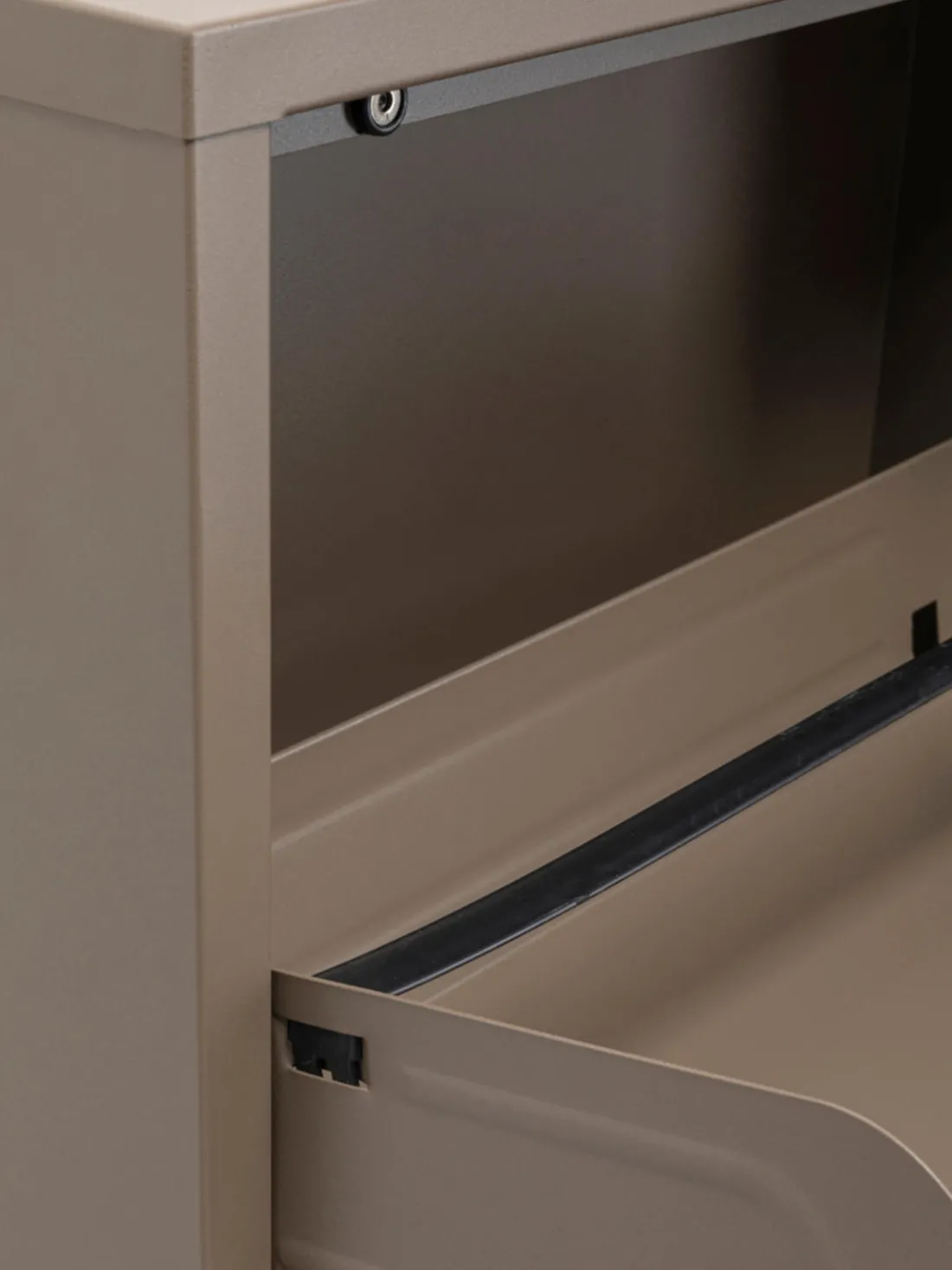 Zapatero de pared Caruso, puertas abatibles