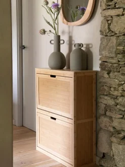Zapatero de pared de madera de bambú Kedar